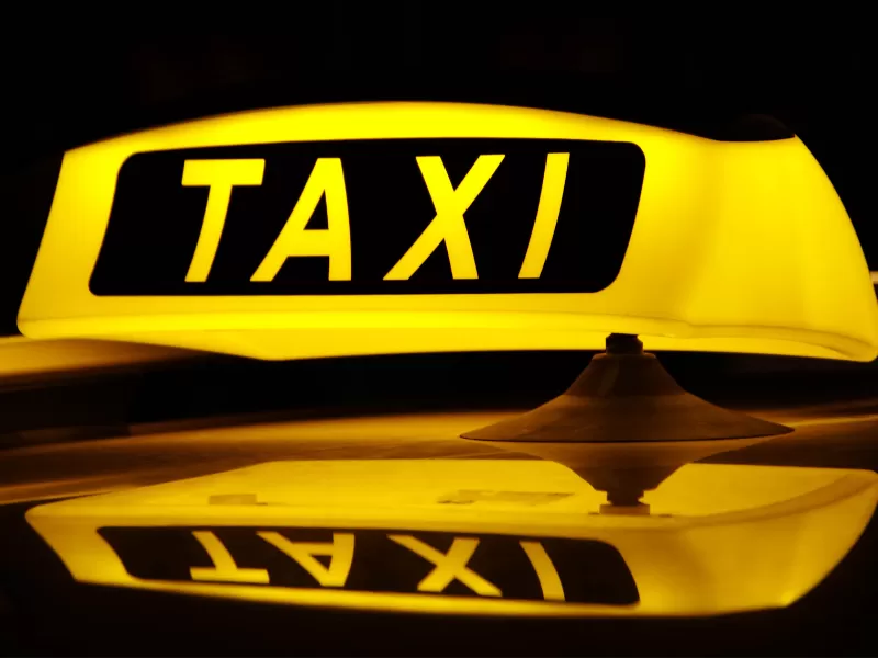 個人再生と車｜軽貨物ドライバー・個人タクシーは仕事がどうなるのか？